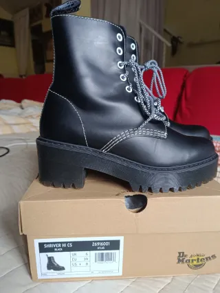 Stivali Dr Martens Shriver Hi CS con piattaforma alta