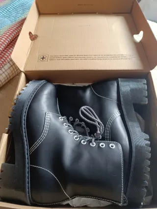 Stivali Dr Martens Shriver Hi CS con piattaforma alta