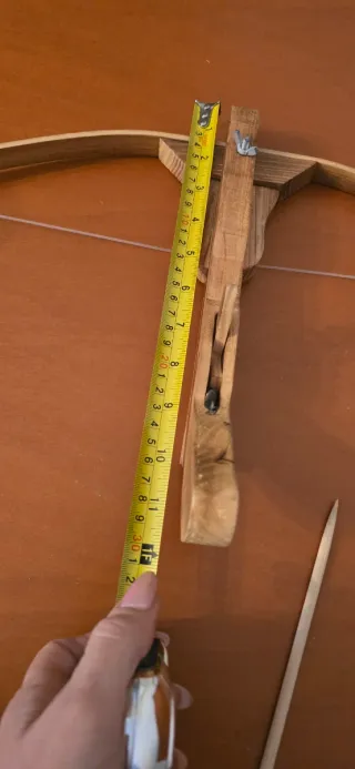 Balestra in legno fatta a mano