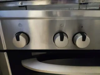 Horno y extractor + vitrocerámica de regalo