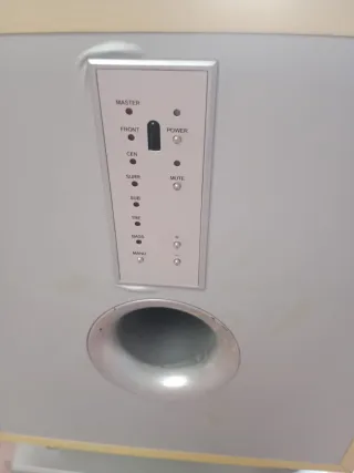 SUBWOOFER Y ALTAVOCES