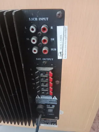 SUBWOOFER Y ALTAVOCES