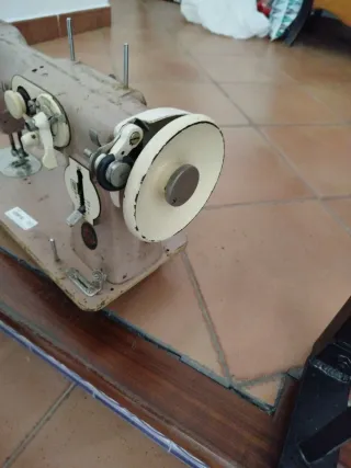 Máquina de coser Singer antigua