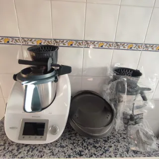 Thermomix TM5 con 2 vasos