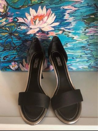 Sandalias de tacón negras