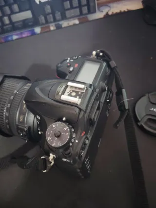 Cámara Nikon D7200 + Lente 18-105mm.