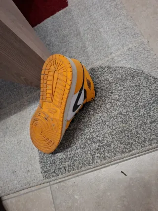 Scarpe Jordan Air Uomo Nero Arancione