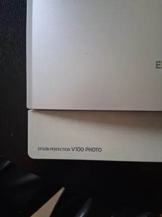 Escaner Epson V100 Photo