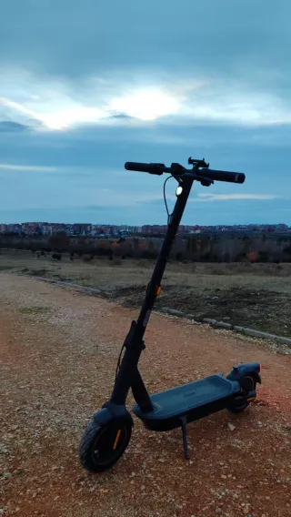 Patinete eléctrico Ninebot MAX G2