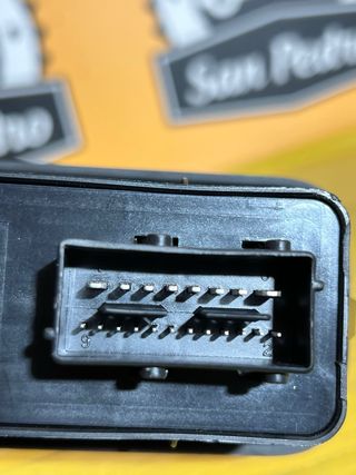 Botonería Elevalunas Peugeot 508