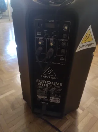 Altavoz Behringer B112 MP3