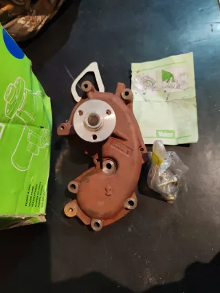 Bomba de Agua Fiat Punto 94-99 Valeo