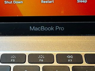 MacBook Pro 13 Apple