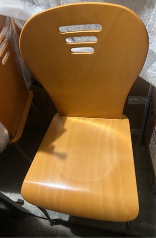 Mesa de comedor y cuatro sillas cristal y madera