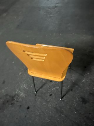 Mesa de comedor y cuatro sillas cristal y madera