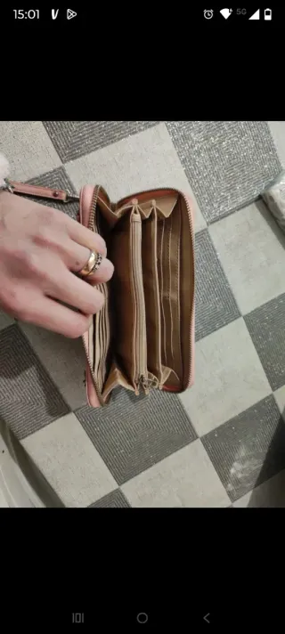 Portafoglio Guess Rosa