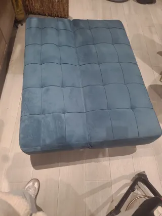 Sofá cama azul de tela