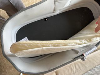 Cochecito Bugaboo Bee3 gris.  CAPAZO. accesorios