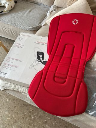 Cochecito Bugaboo Bee3 gris.  CAPAZO. accesorios