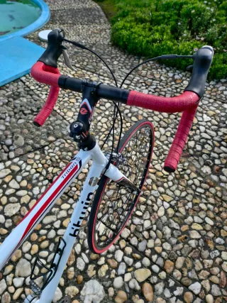 Bicicleta de carretera Btwin Triban 5