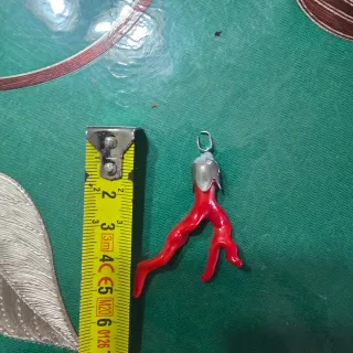 Ciondolo in corallo rosso