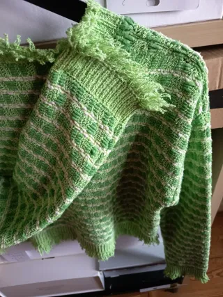 Jersey Zara verde y blanco