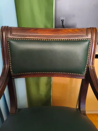 Silla vintage piel y madera