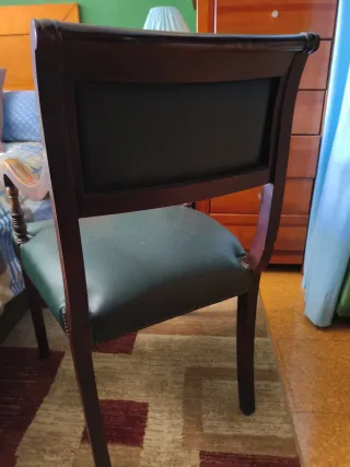 Silla vintage piel y madera