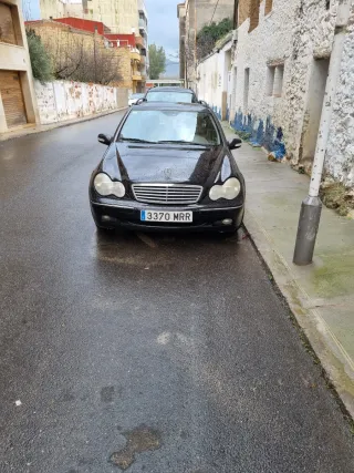 Mercedes-Benz  CLK 2001