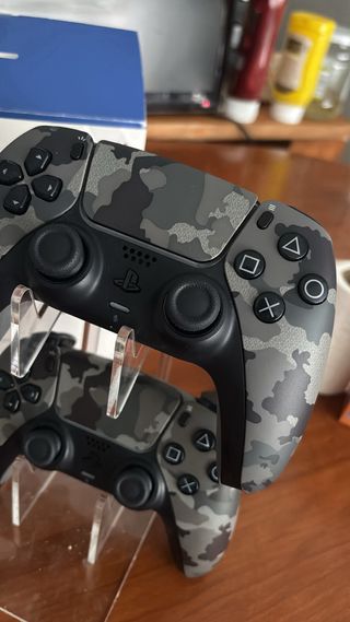 Consola PlayStation 5 con 2 mandos