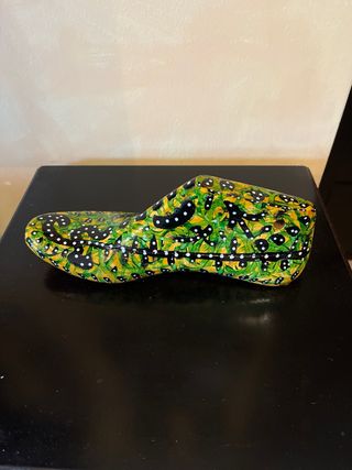 Horma de madera pintada a mano