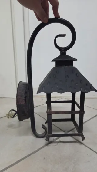 Lampada da esterno in ferro battuto