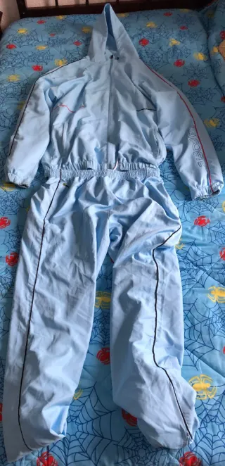Conjunto deportivo Lacoste azul