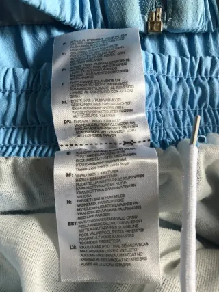 Conjunto deportivo Lacoste azul