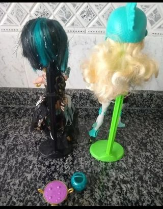 Dos Muñecas Monster High