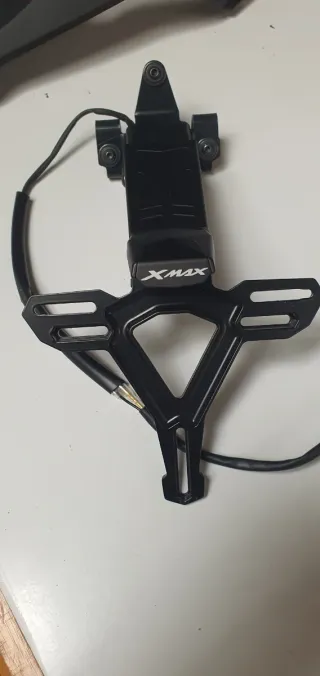 Portamatriculas corto Yamaha X-Max 125-300
