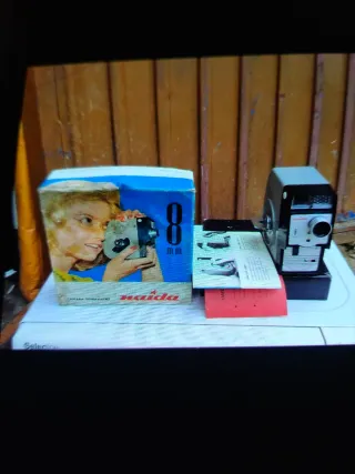 Cámara de 8mm Naida con caja