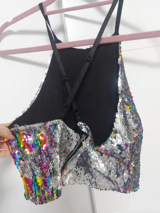 Top lentejuelas arcoíris y plateado