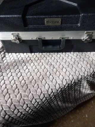 Mesa de mezclas Yamaha MG166 CX