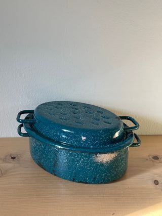 Pentola ovale in metallo smaltato Verde