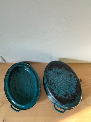 Pentola ovale in metallo smaltato Verde