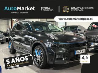 Lynk & Co 01 BASE	1.5 PHEV PINTURA METALIZADA NEGRA	TAPICERÍA NEGRA Y AZUL