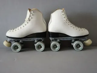 Pattini a rotelle bianchi CF Axel 245 (37)