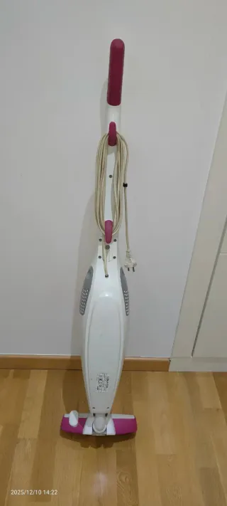 Aspirador Electrolux 1300W con cable