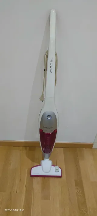 Aspirador Electrolux 1300W con cable