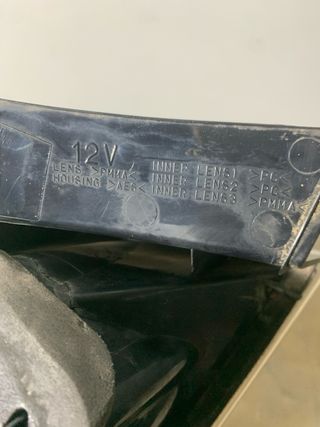 Piloto trasero derecho exterior original Mazda 3