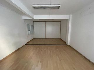Oficina en alquiler en Eixample Nord – La Devesa en Girona