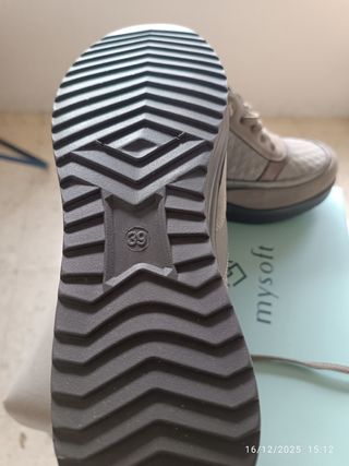 Zapatos Mysoft Talla 39 Beige/Marrón a estrenar
