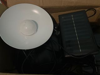 Lámpara Solar Blanca y Negra