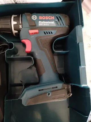 Atornilldor/Taladro percutor Bosch Profesional